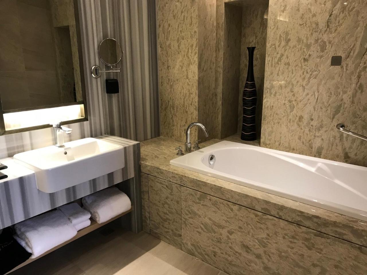 Mercure Chengdu Huapaifang Exterior foto
